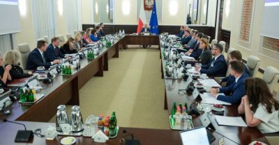 Rada Ministrów przyjęła projekt wliczający umowy cywilnoprawne do stażu pracy