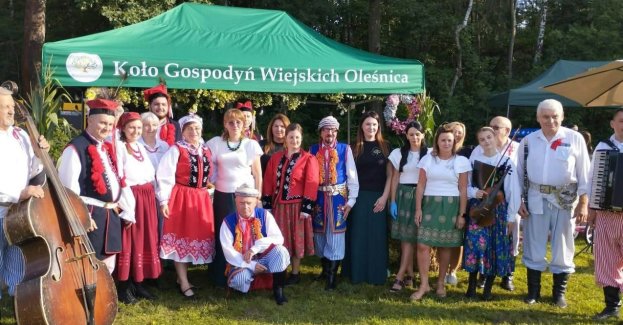 Regionalny Zespół „Powiślanie” zaprasza młodzież i dorosłych do dołączenia do grupy folklorystycznej. Nie jest wymagane doświadczenie.
